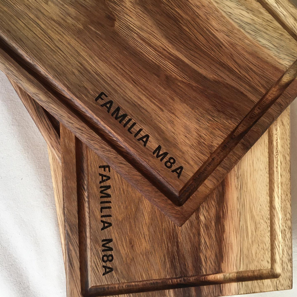 Tabla de Madera de Parota Grande Personalizable (50 x 30cm)